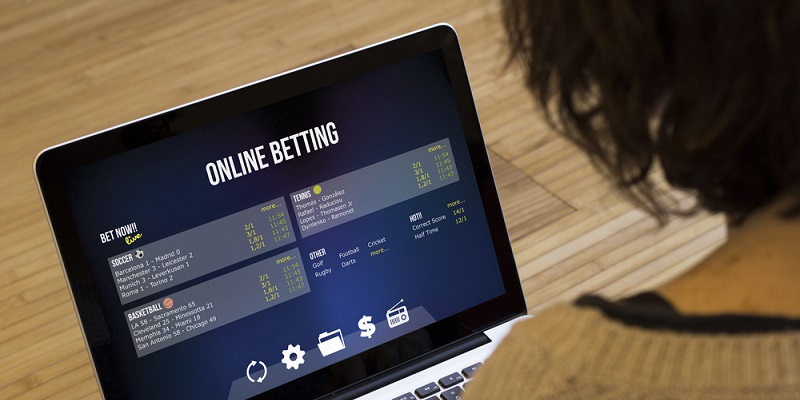 woman betting online